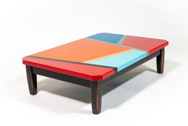 Table basse design multicolore motifs géométriques meuble éthique