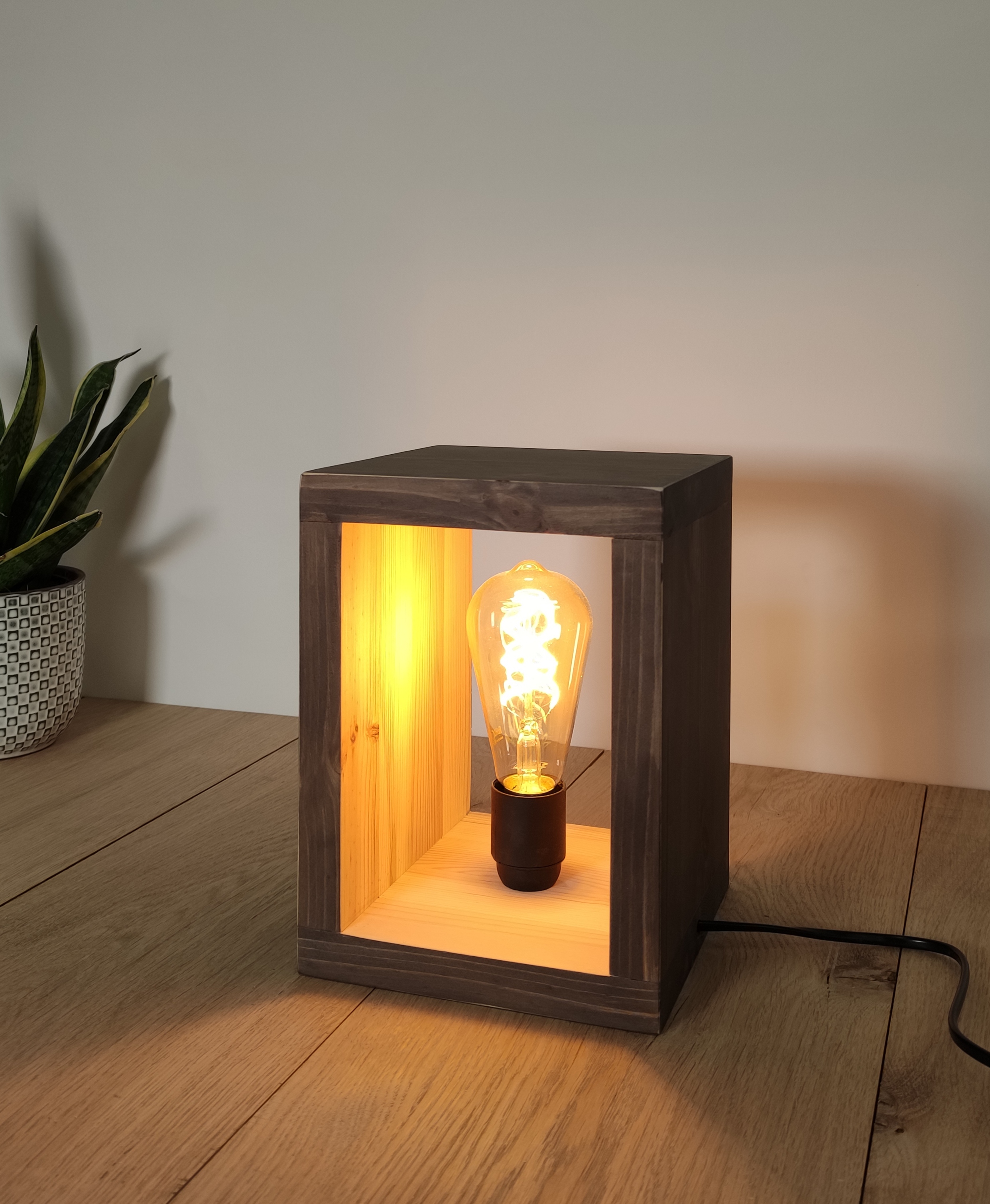Lampe rectangulaire design en bois massif rustique