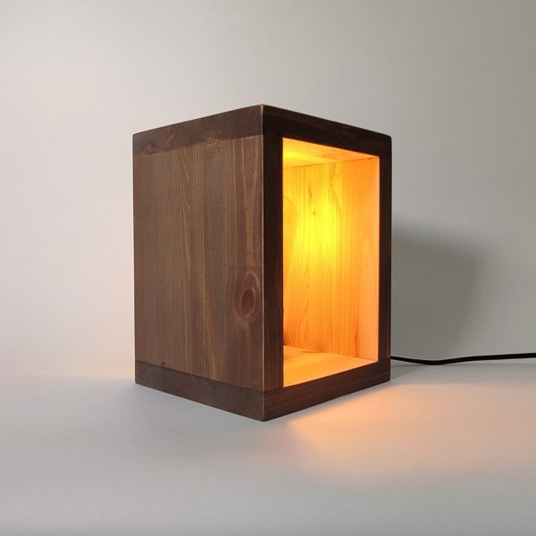 Lampe rectangulaire design en bois massif