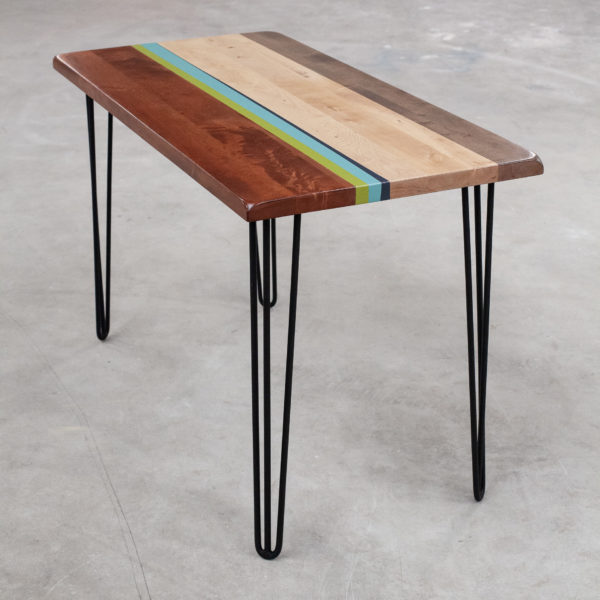 Table bureau bois design bandes couleurs pieds épingles