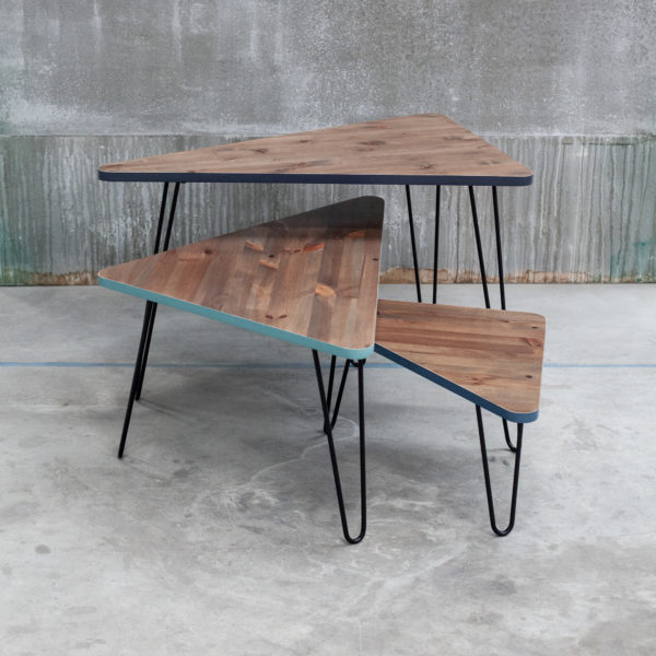 Tables basses triangulaires emboitables design en bois massif recyclé