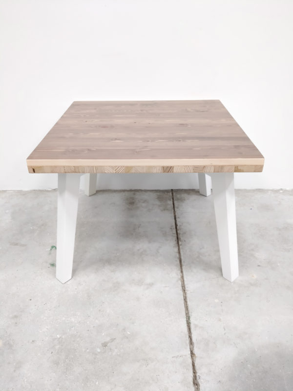 Table basse en bois massif écoresponsable rustique et design